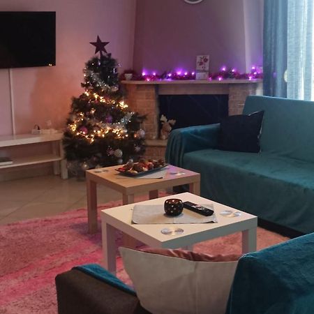 Peraía Soyzana Family Apartment מראה חיצוני תמונה